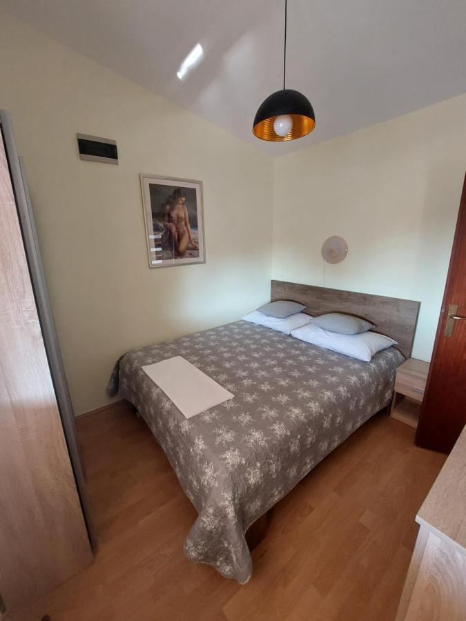 Apartmani Piskoric Vir Buitenkant foto