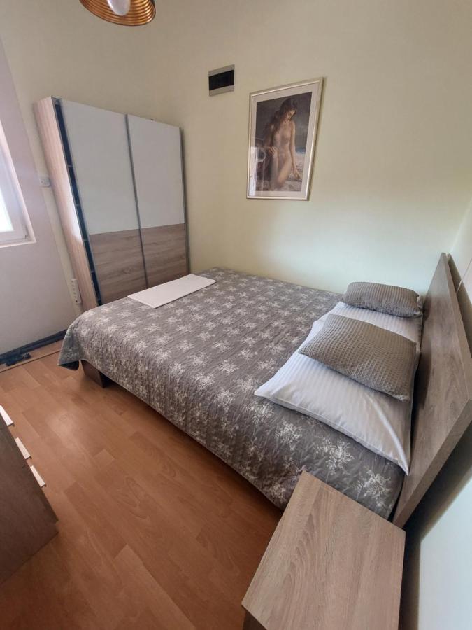 Apartmani Piskoric Vir Buitenkant foto