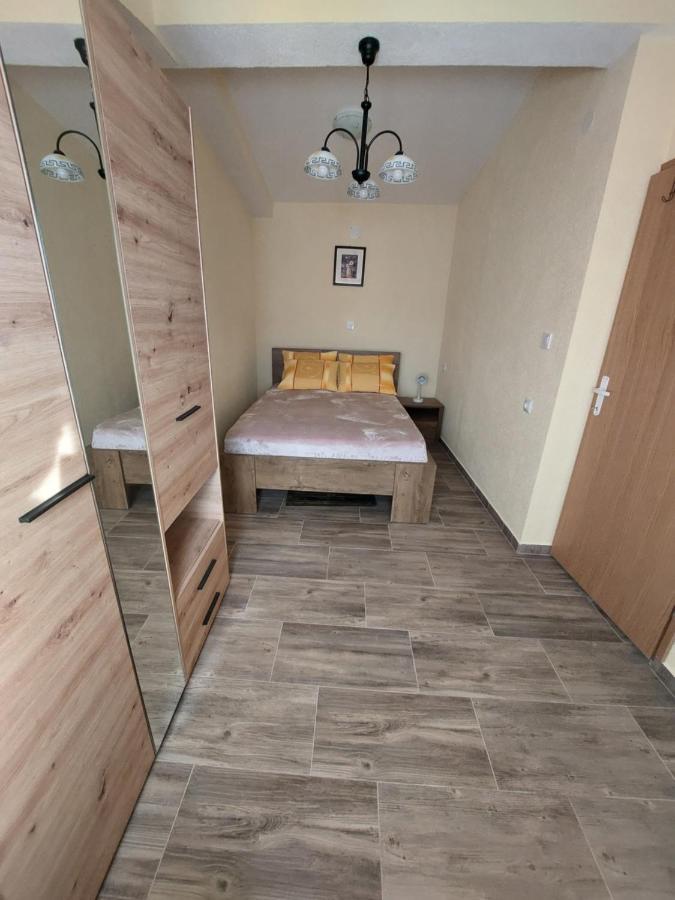 Apartmani Piskoric Vir Buitenkant foto