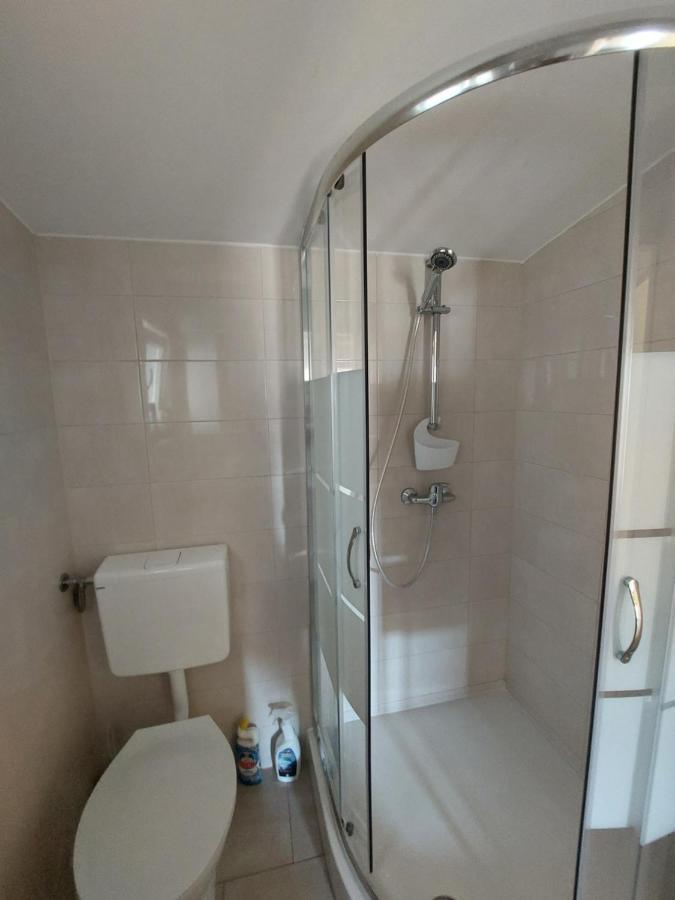 Apartmani Piskoric Vir Buitenkant foto